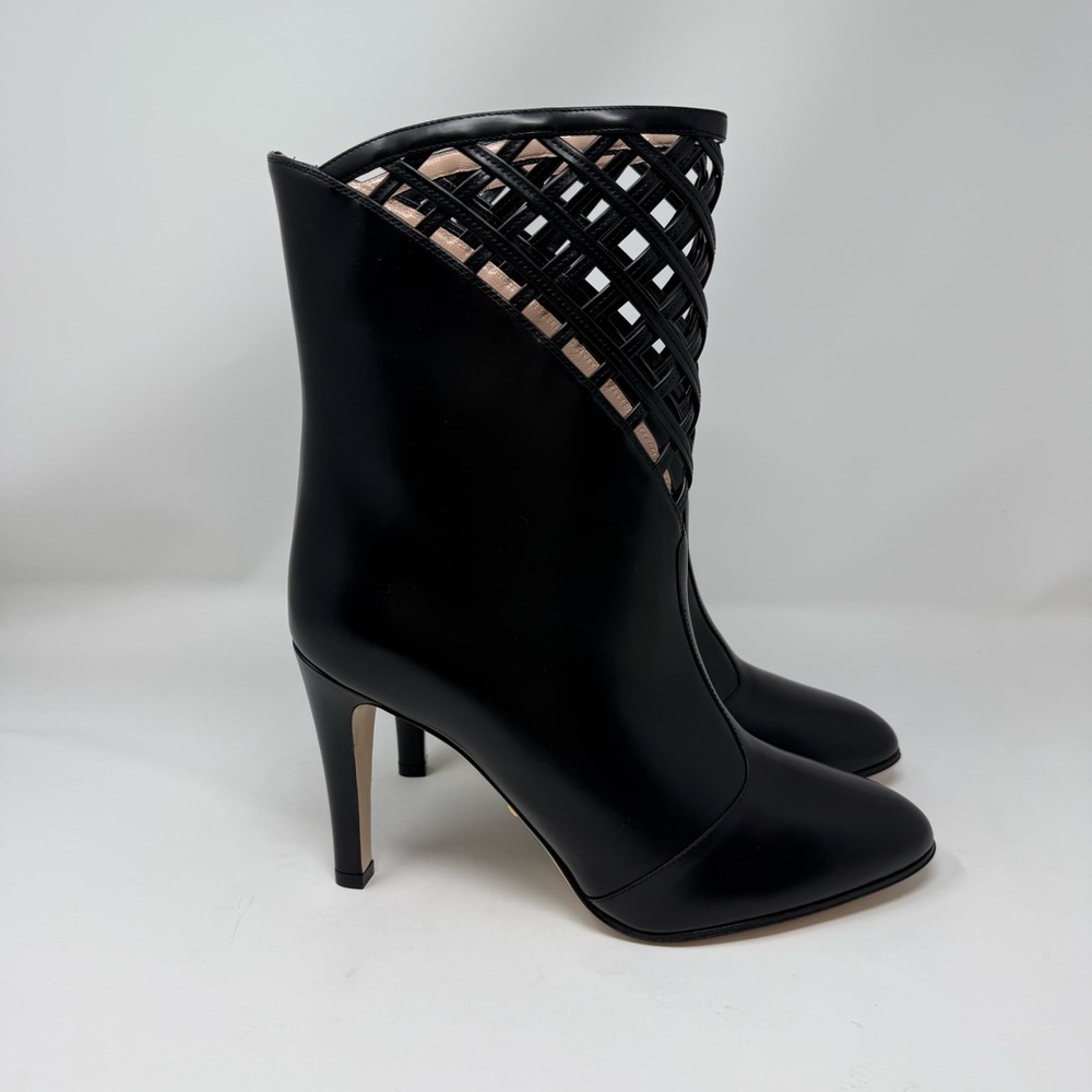 NEW‎ Gucci Plume Calfskin Damir Cutout Lattice Leather Ankle Booties Black 39.5 - Picture 2 of 14